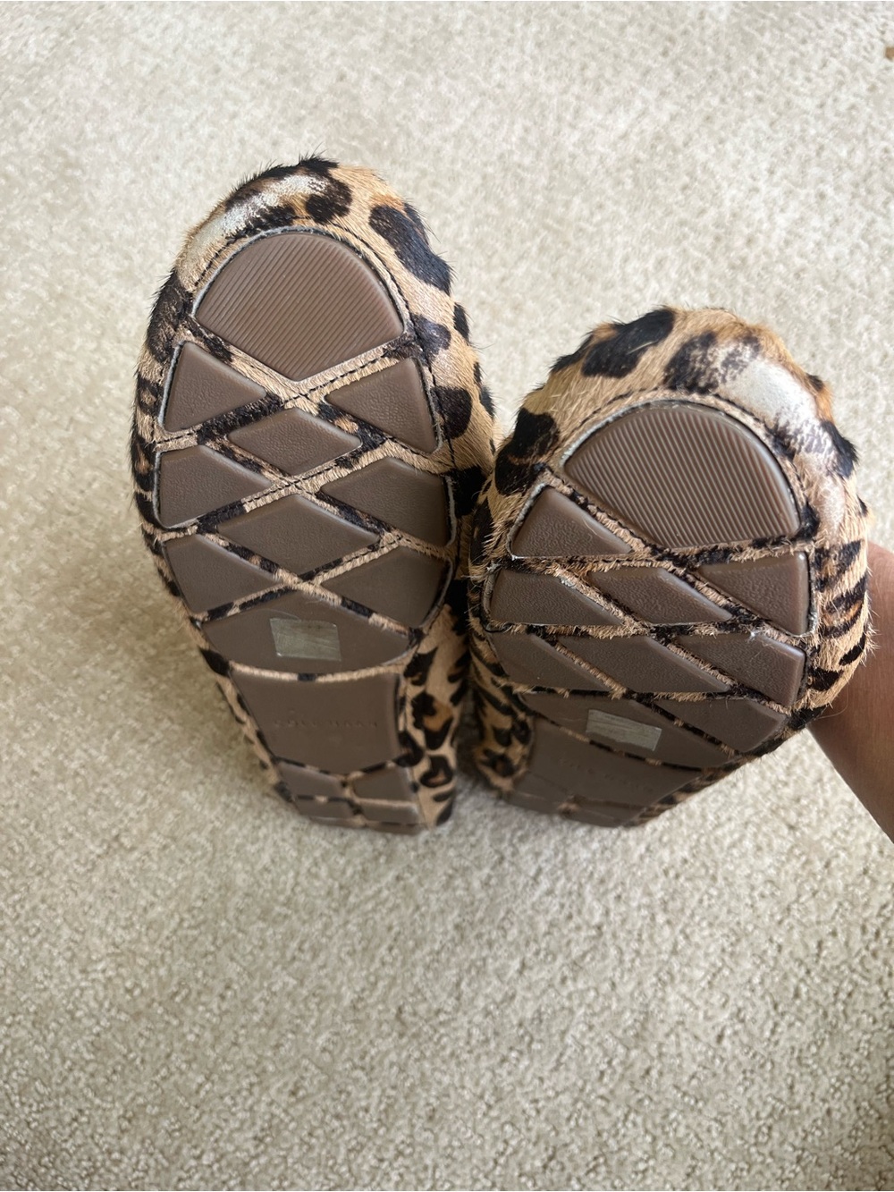 Cole Haan Driving Mocs in Animal Print. Size 8B - Picture 8 of 9